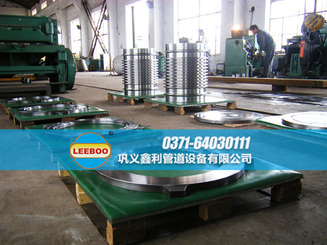 鑫利<a href=http://www.hwggzp.com target=_blank class=infotextkey>補償器</a>組裝車間